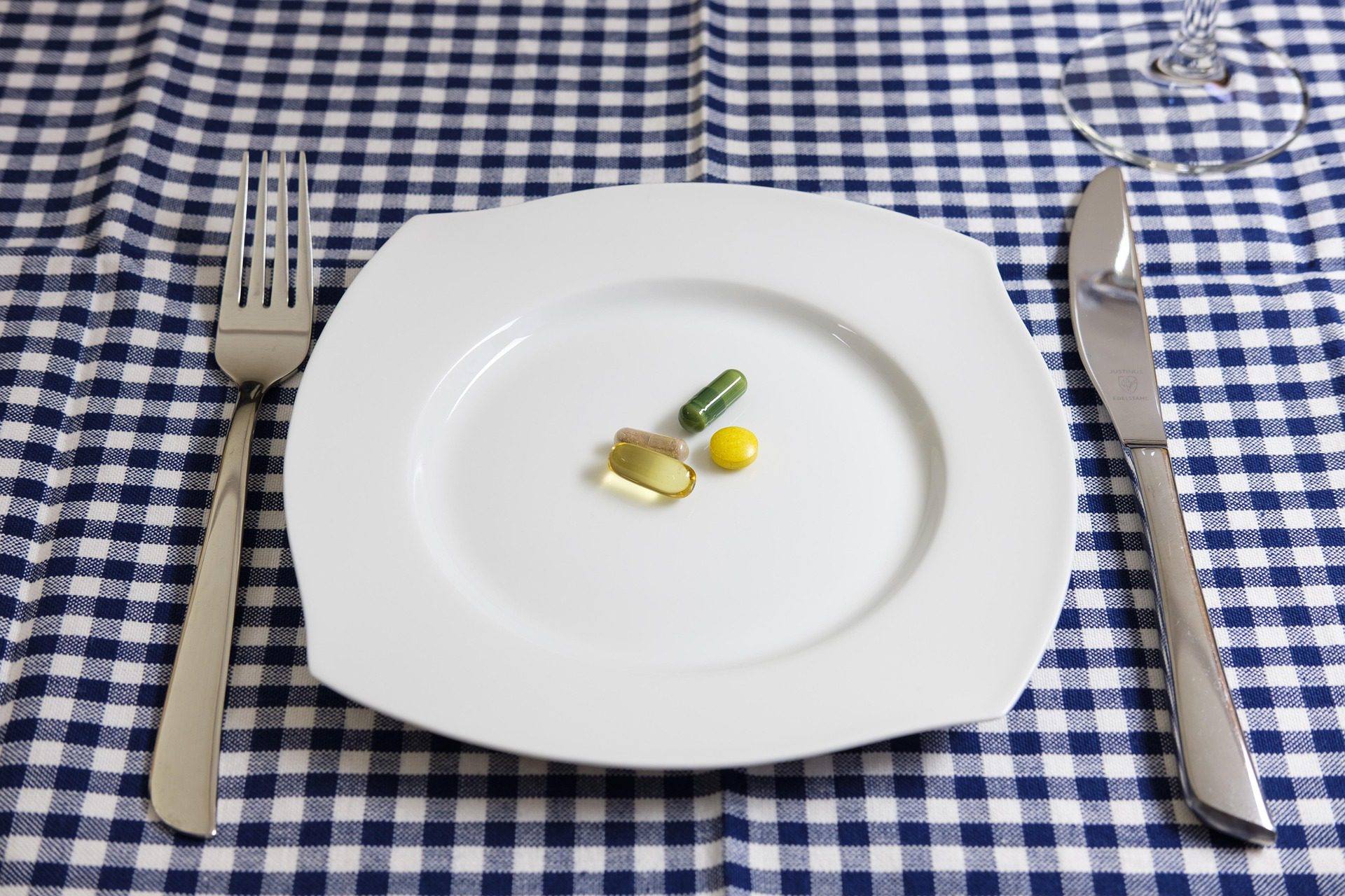nourrir la santé - compléments alimentaires - assiette